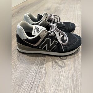 New Balance Women’s Black Sneakers